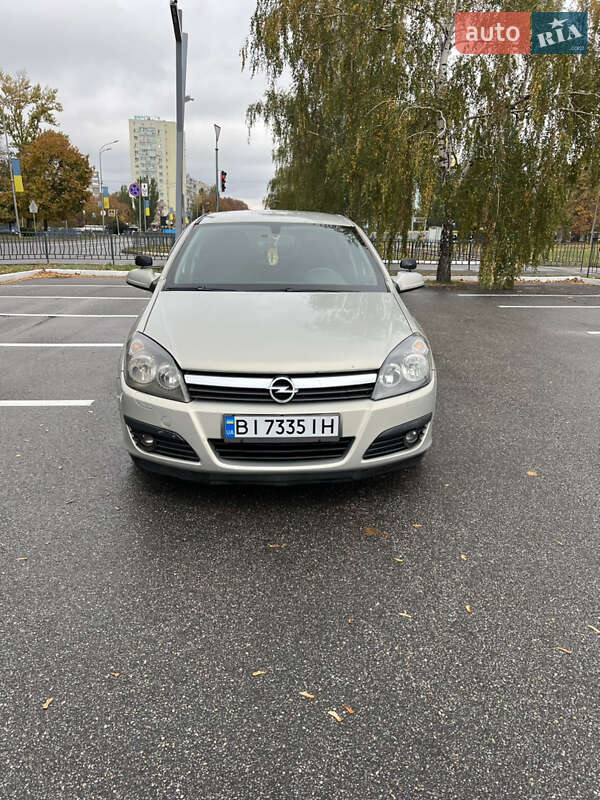 Хэтчбек Opel Astra 2006 в Харькове