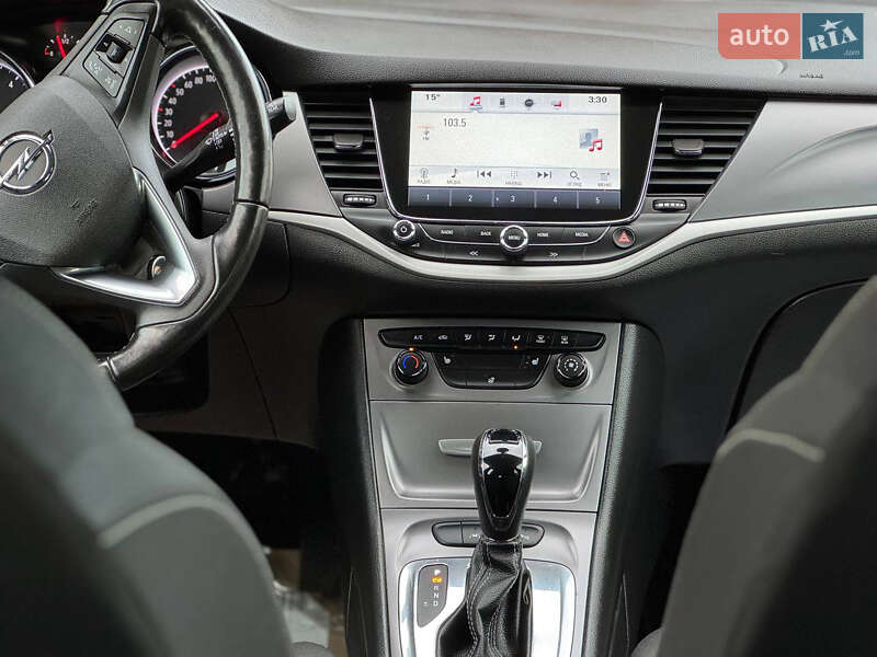 Универсал Opel Astra 2018 в Дрогобыче
