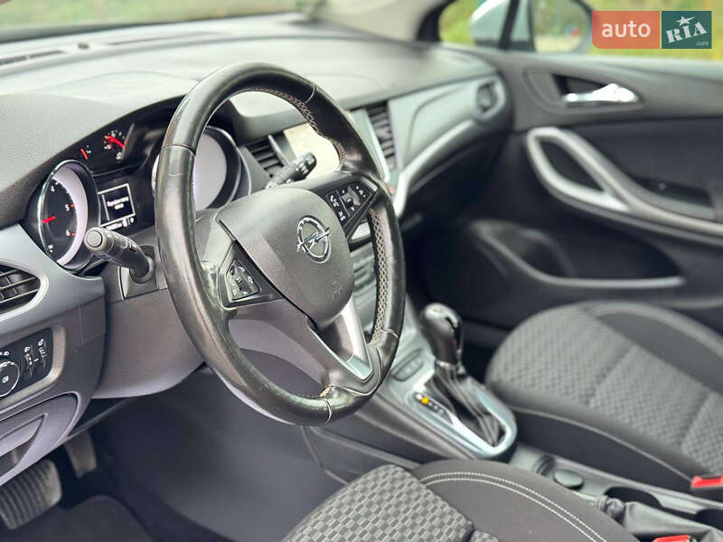 Универсал Opel Astra 2018 в Дрогобыче