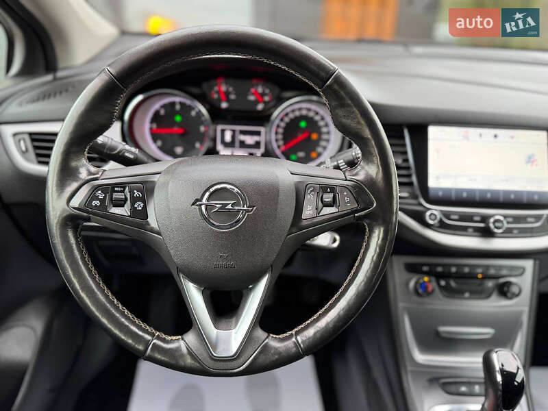 Универсал Opel Astra 2018 в Дрогобыче