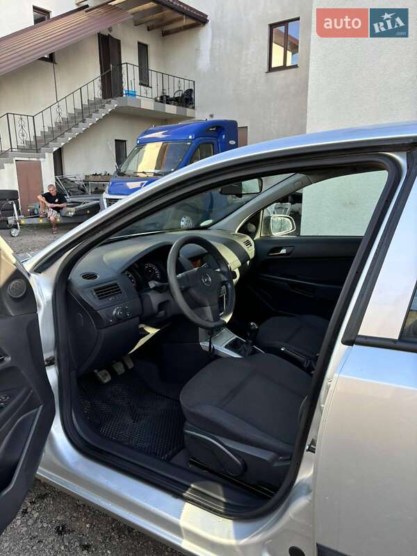 Хэтчбек Opel Astra 2009 в Ивано-Франковске фото 24 Хэтчбек Opel Astra 2009 в Ивано-Франковске