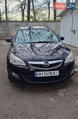 Универсал Opel Astra 2011 в Одессе