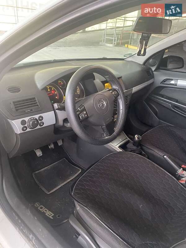 Мінівен Opel Astra 2005 в Буковеле