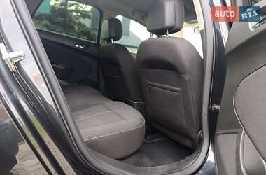 Универсал Opel Astra 2012 в 