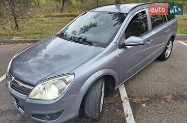 Універсал Opel Astra 2008 в Черкасах