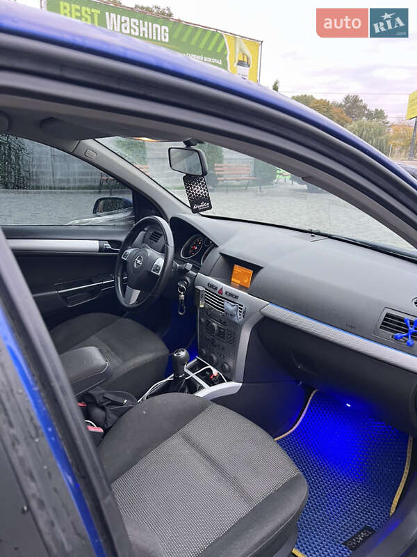 Хэтчбек Opel Astra 2005 в Кропивницком