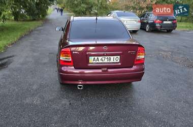 Седан Opel Astra 2003 в 
