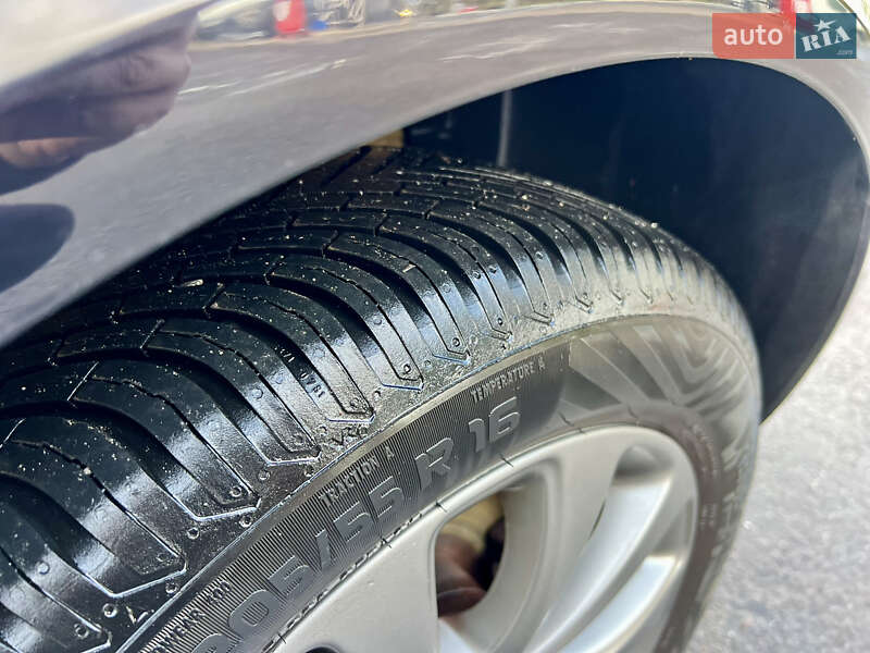 Универсал Opel Astra 2010 в Дубно