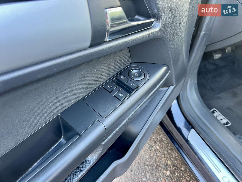 Универсал Opel Astra 2010 в Дубно