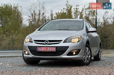 Универсал Opel Astra 2016 в Дрогобыче