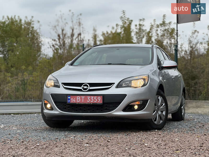 Универсал Opel Astra 2016 в Дрогобыче