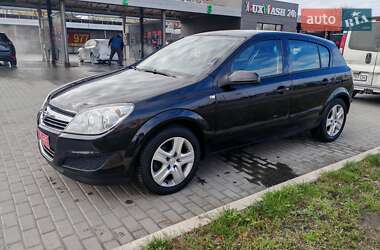 Хэтчбек Opel Astra 2008 в 