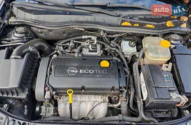 Хэтчбек Opel Astra 2008 в 