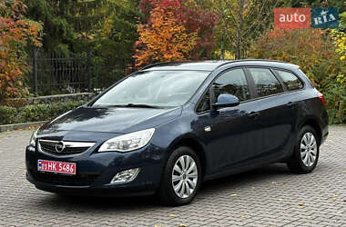 Универсал Opel Astra 2011 в Миргороде