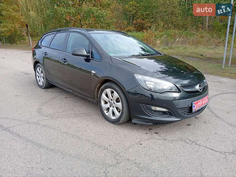 Универсал Opel Astra 2013 в 