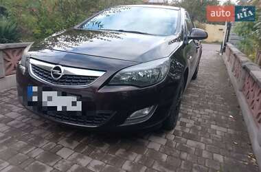 Хетчбек Opel Astra 2012 в Рівному