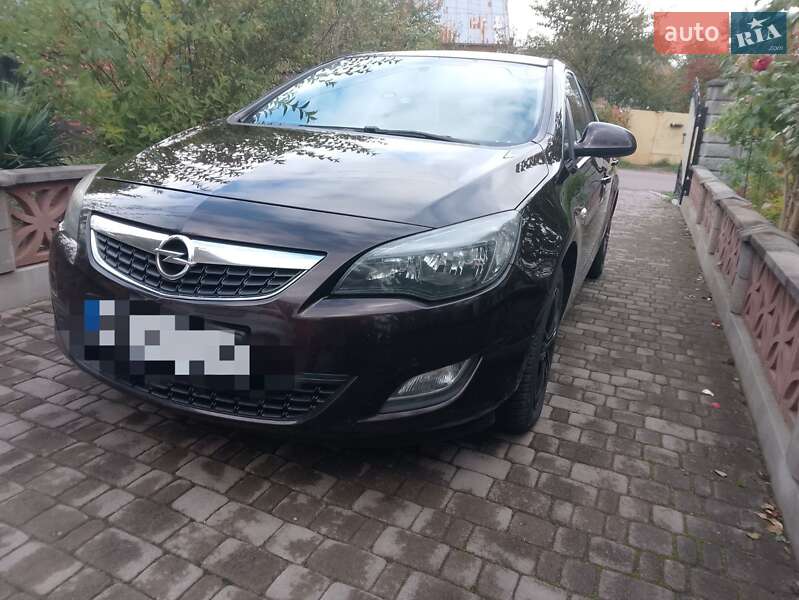 Opel Astra 2012 Opel Astra 2012