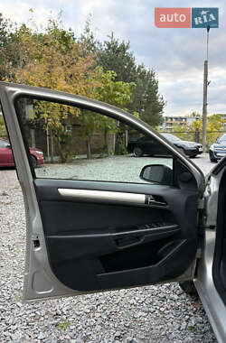 Универсал Opel Astra 2009 в 