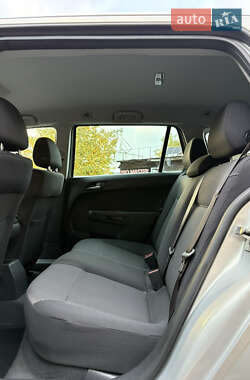 Универсал Opel Astra 2009 в 