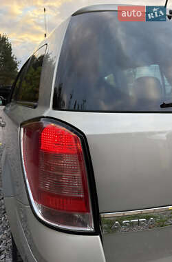 Универсал Opel Astra 2009 в 