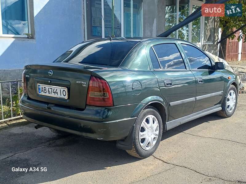 Седан Opel Astra 2002 в Новой Одессе