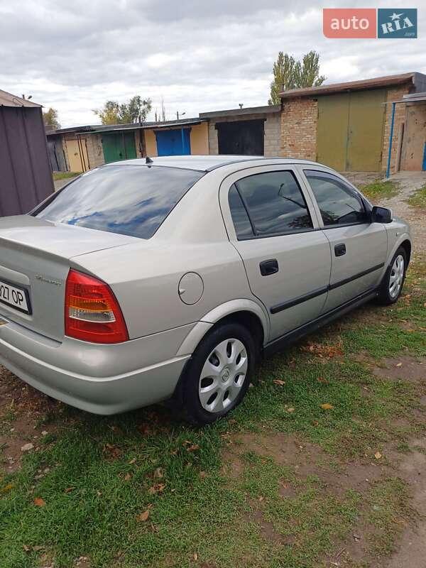 Седан Opel Astra 2006 в Кривому Розі фото 5 Седан Opel Astra 2006 в Кривому Розі