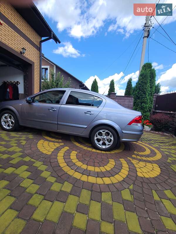 Седан Opel Astra 2008 в Луцьку фото 8 Седан Opel Astra 2008 в Луцьку