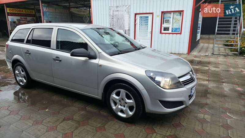 Универсал Opel Astra 2009 в Кролевце