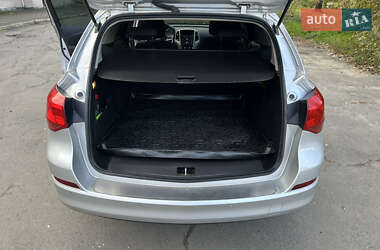 Универсал Opel Astra 2012 в 
