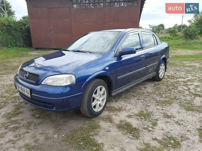 Седан Opel Astra 2005 в Путивле