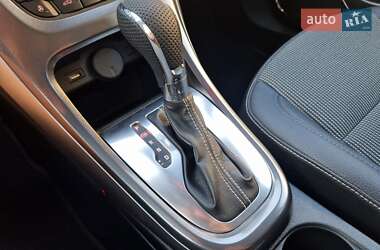 Универсал Opel Astra 2012 в 