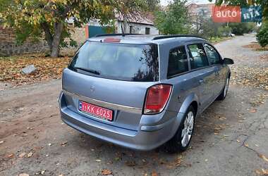 Универсал Opel Astra 2006 в  фото 21 Универсал Opel Astra 2006 в