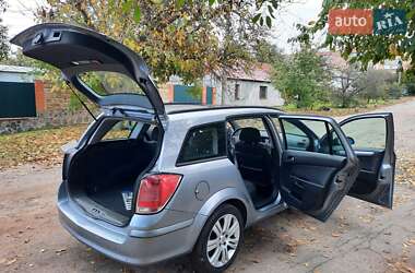 Универсал Opel Astra 2006 в  фото 81 Универсал Opel Astra 2006 в
