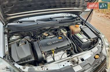 Универсал Opel Astra 2006 в  фото 90 Универсал Opel Astra 2006 в