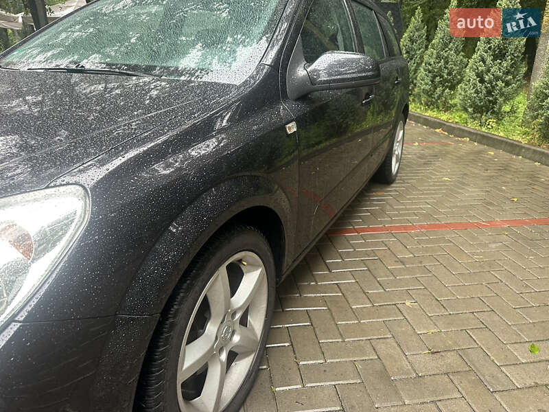 Універсал Opel Astra 2008 в Луцьку