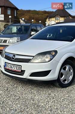 Универсал Opel Astra 2010 в 