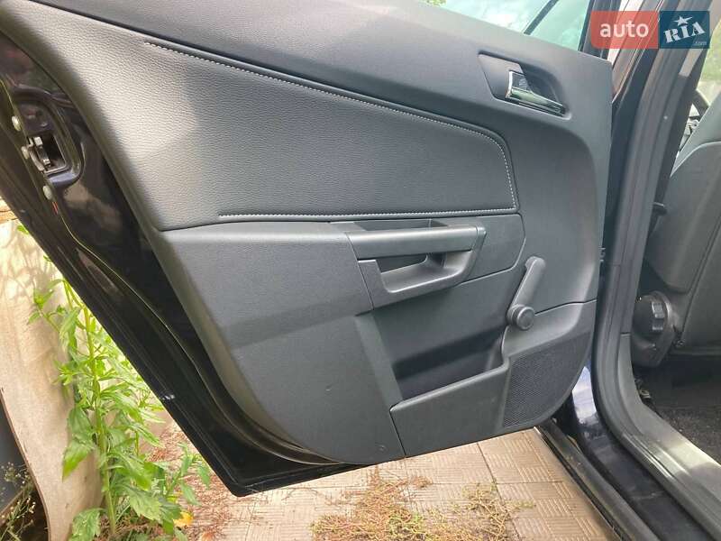 Універсал Opel Astra 2009 в Полтаві