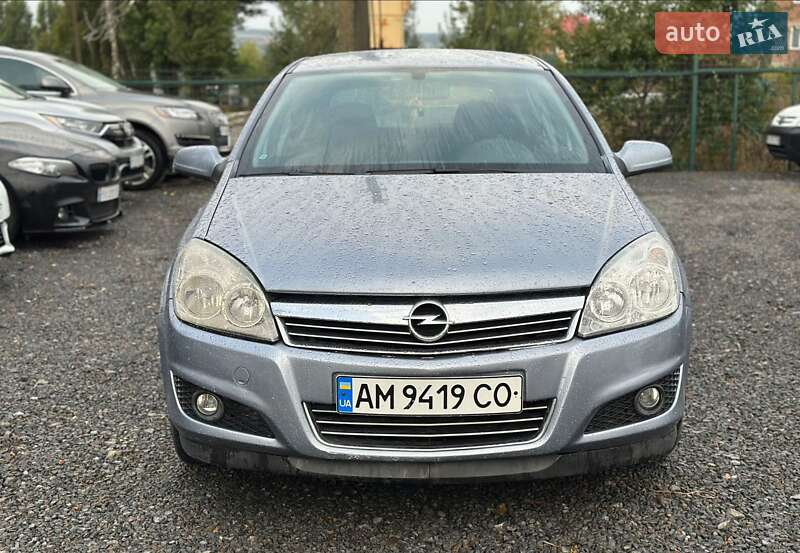 Хэтчбек Opel Astra 2008 в Каменец-Подольском