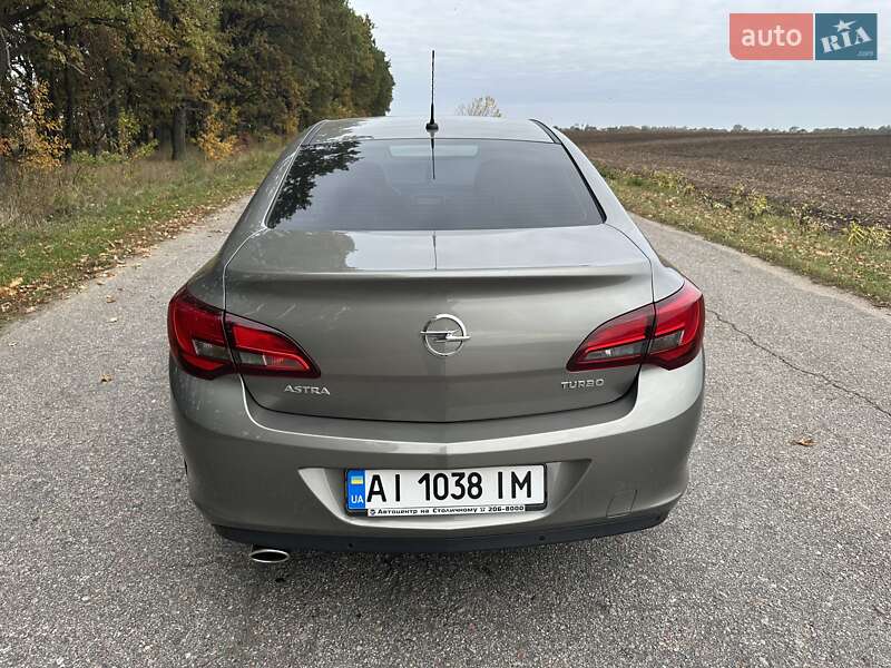 Седан Opel Astra 2015 в Ржищеве фото 9 Седан Opel Astra 2015 в Ржищеве