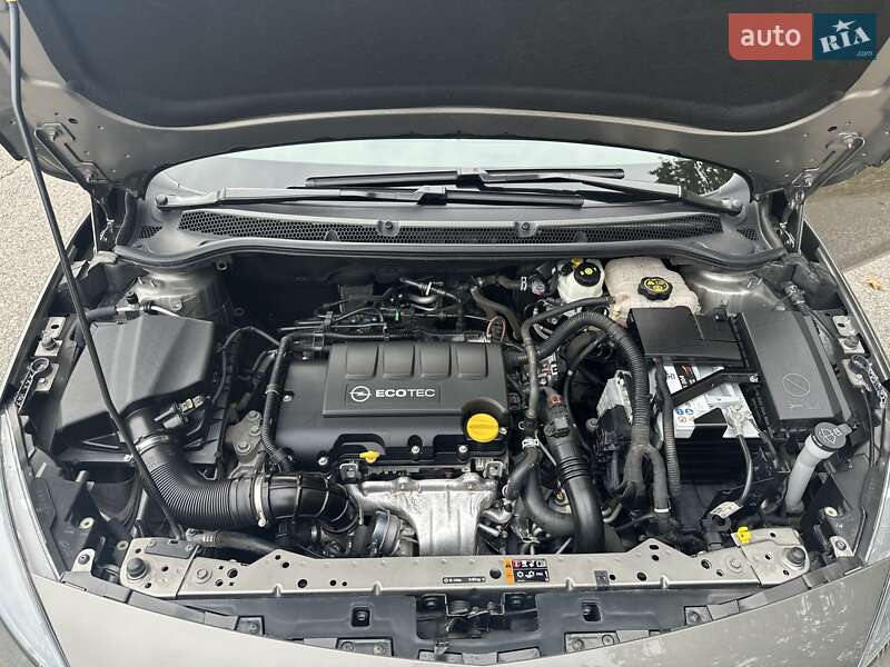 Седан Opel Astra 2015 в Ржищеве фото 24 Седан Opel Astra 2015 в Ржищеве