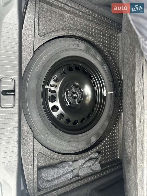 Седан Opel Astra 2015 в Ржищеве фото 23 Седан Opel Astra 2015 в Ржищеве