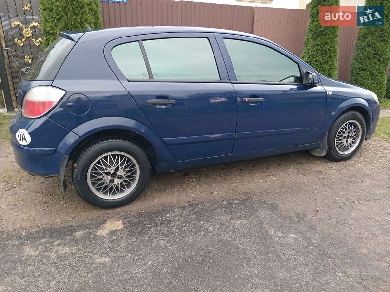 Хэтчбек Opel Astra 2006 в Дрогобыче фото 10 Хэтчбек Opel Astra 2006 в Дрогобыче