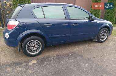 Хетчбек Opel Astra 2006 в 