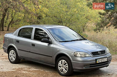 Седан Opel Astra 2008 в Дніпрі