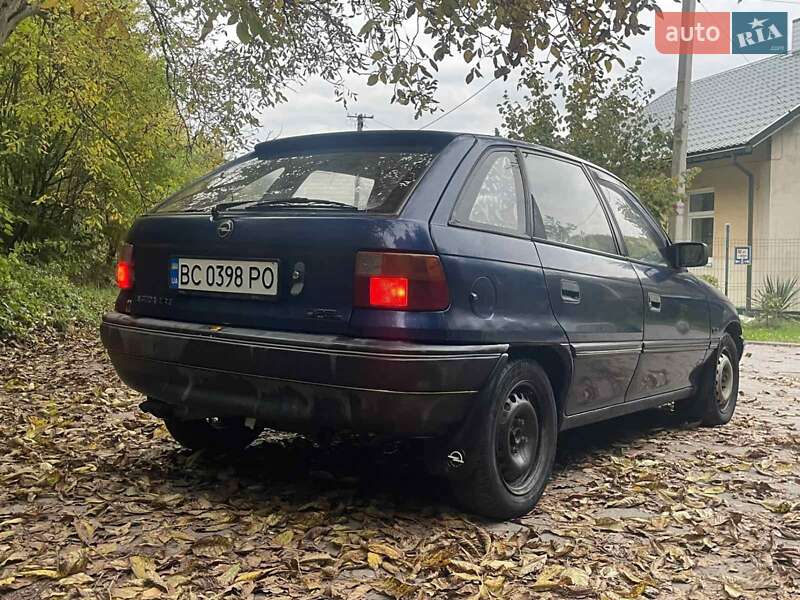 Хэтчбек Opel Astra 1993 в Львове