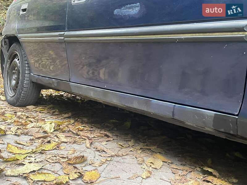 Хэтчбек Opel Astra 1993 в Львове