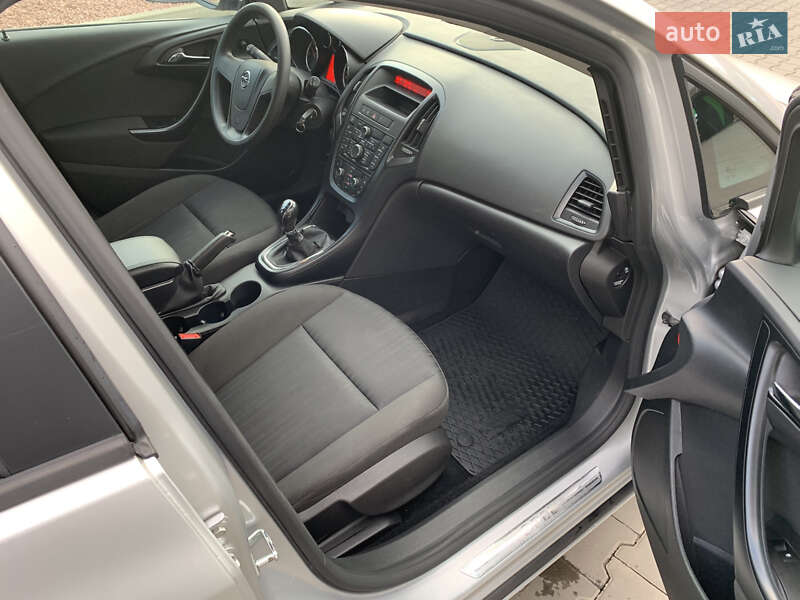 Хэтчбек Opel Astra 2011 в Луцке фото 22 Хэтчбек Opel Astra 2011 в Луцке