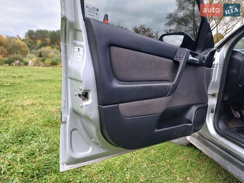 Универсал Opel Astra 2002 в Монастыриске фото 8 Универсал Opel Astra 2002 в Монастыриске