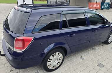 Универсал Opel Astra 2005 в 