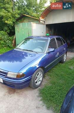 Хэтчбек Opel Astra 1996 в  фото 3 Хэтчбек Opel Astra 1996 в